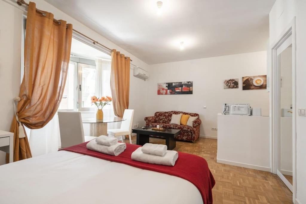 Studio Located In Puerta De Alcala - 2 Мадрид Екстериор снимка