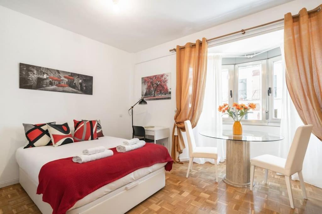 Studio Located In Puerta De Alcala - 2 Мадрид Екстериор снимка
